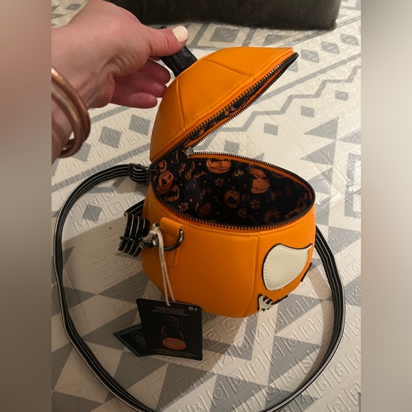 Loungefly exclusive Nightmare Before Christmas Jack Glow Pumpkin Crossbody Bag - Picture 9 of 12